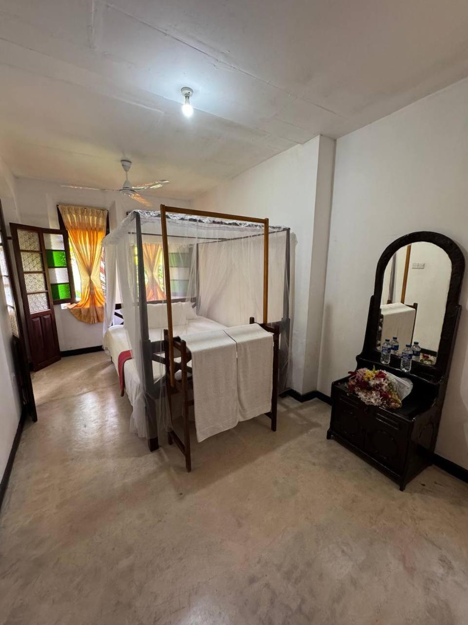 Grand Villa Hikkaduwa Exterior photo
