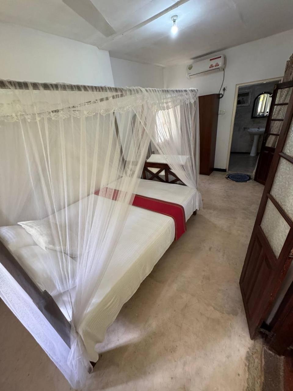Grand Villa Hikkaduwa Exterior photo